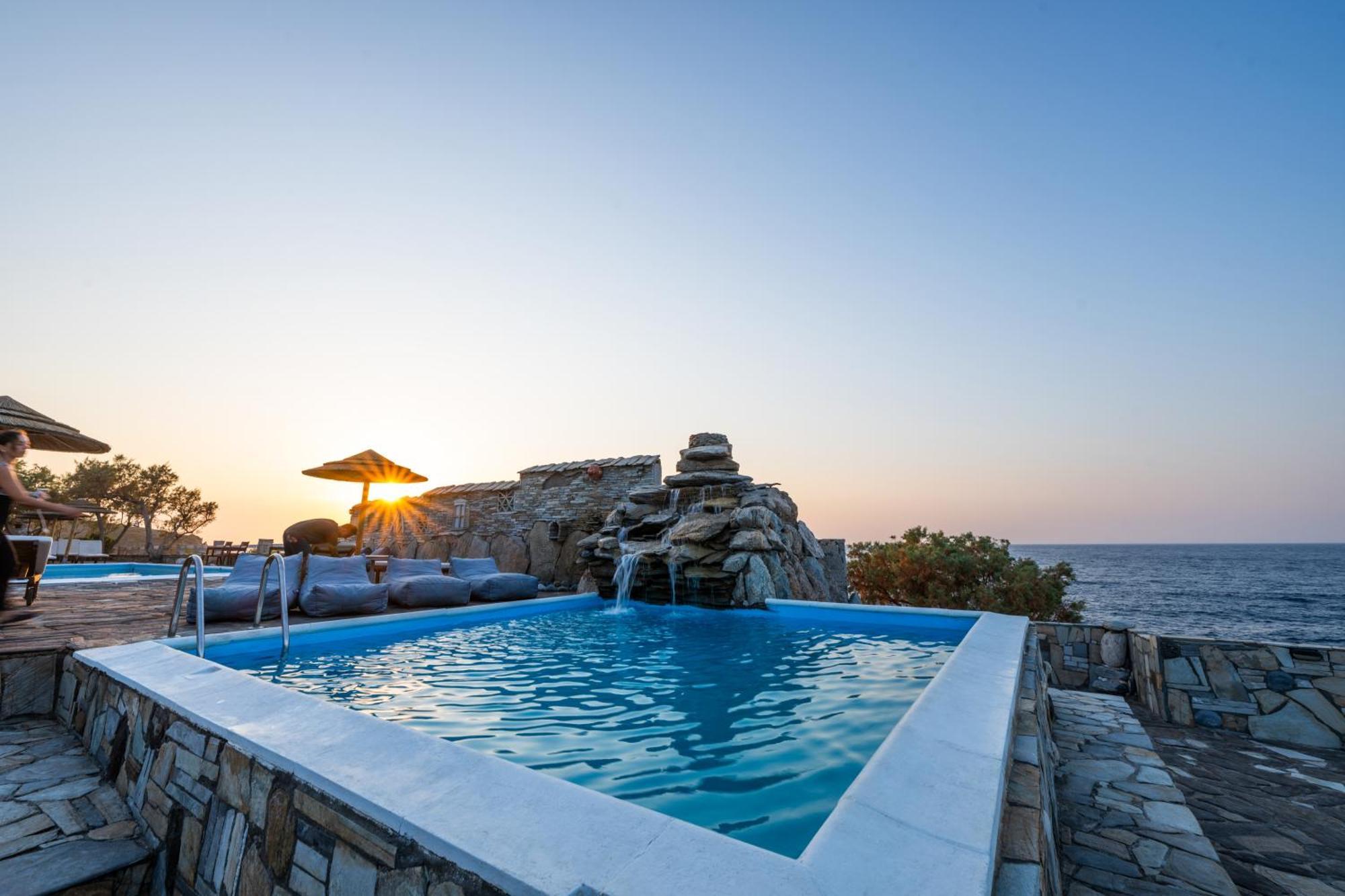 Cavos Bay Hotel & Studios อาร์เมนิสทิส ภายนอก รูปภาพ
