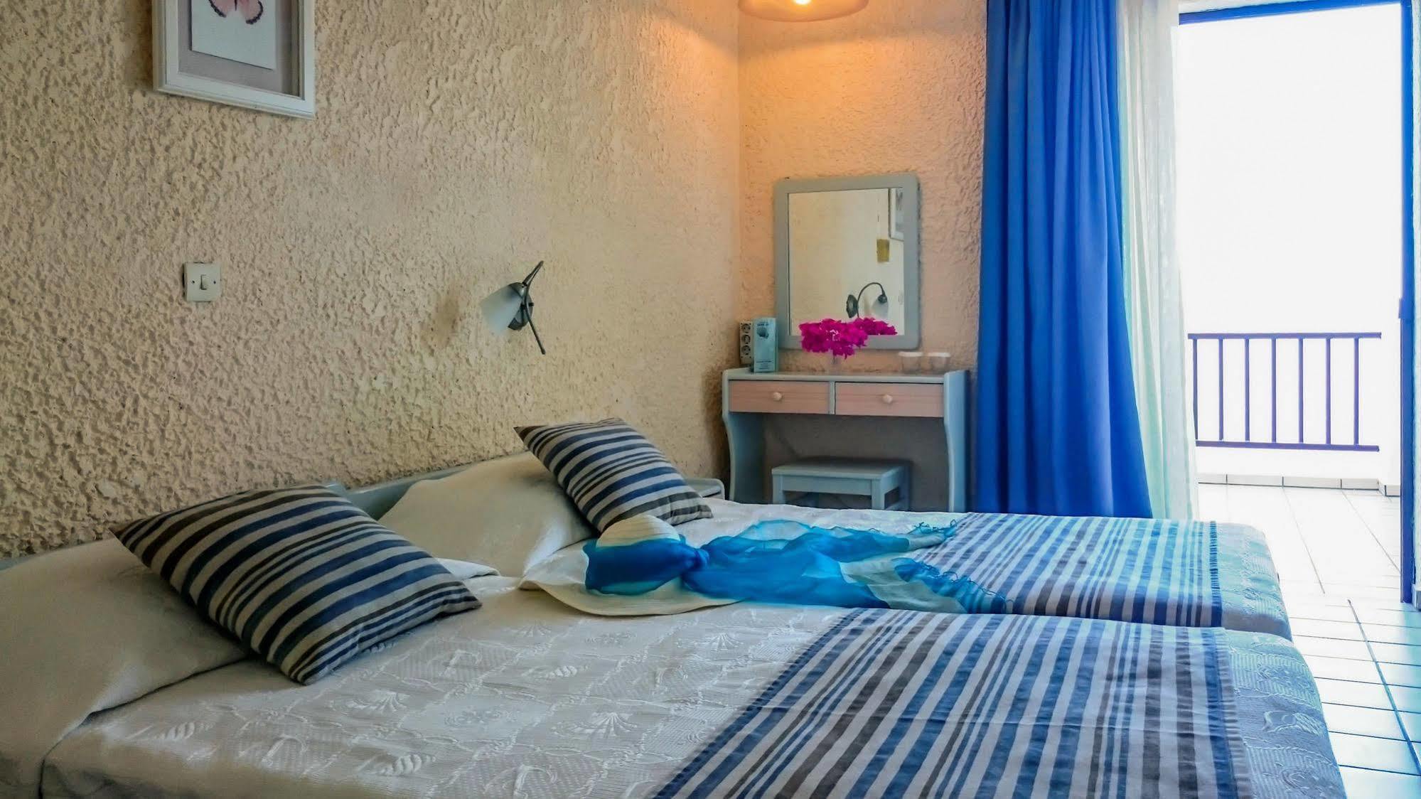 Cavos Bay Hotel & Studios อาร์เมนิสทิส ภายนอก รูปภาพ